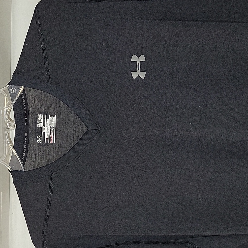 Under Armour Men's Shirt - Picture 2 of 5